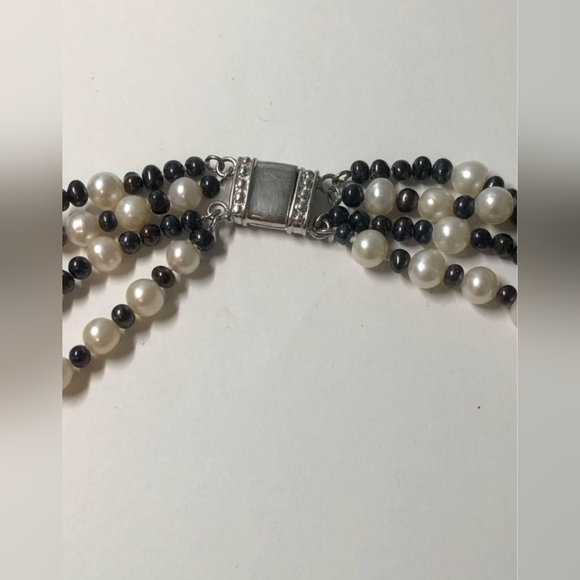 4 strand pearl necklace - Picture 4 of 4